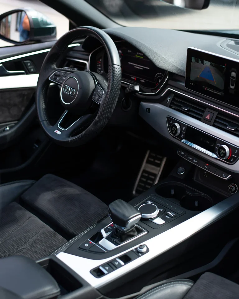 Interior Mobil Premium - Modern & Refined
